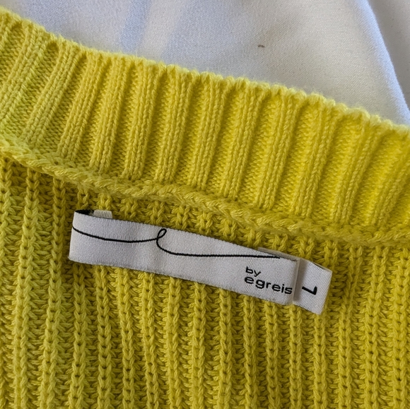 Cardigan - Picture 2 of 4